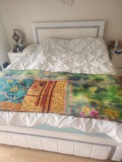 Queen bed