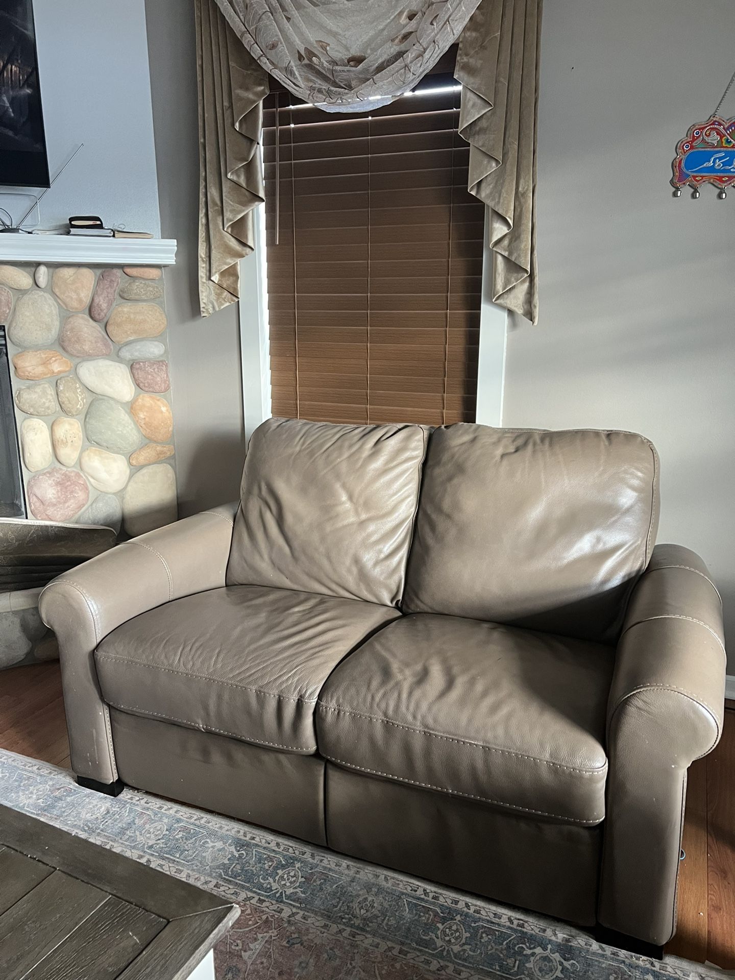 Leather Recliner Sofas