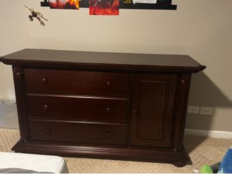 Full size bedroom set