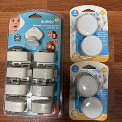 New baby safety locks set