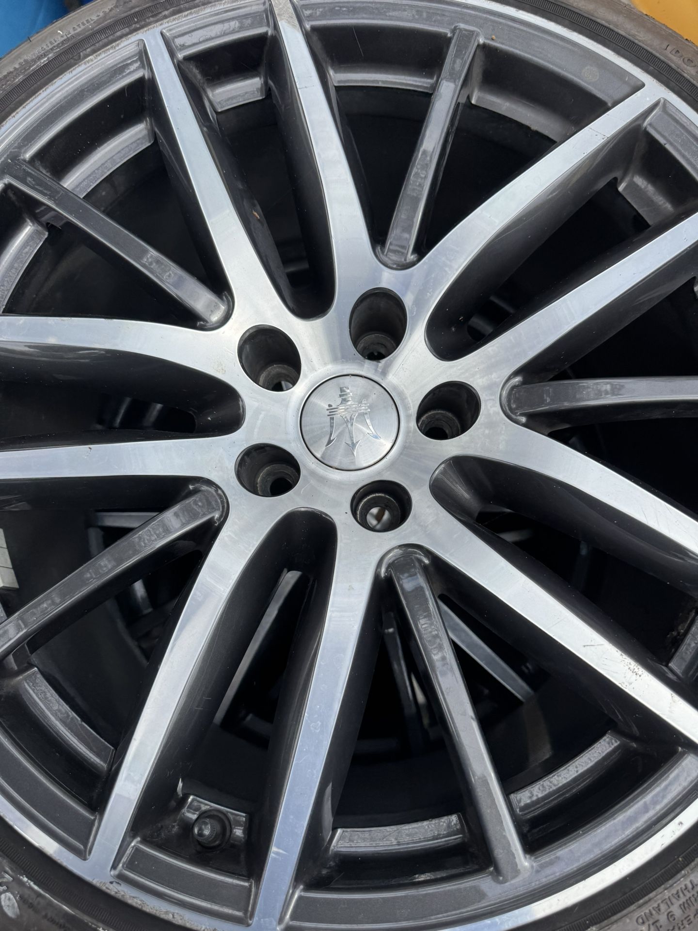 Maserati Rims 275/30r19.