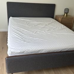 Queen Bedroom Set - Frame + Mattress