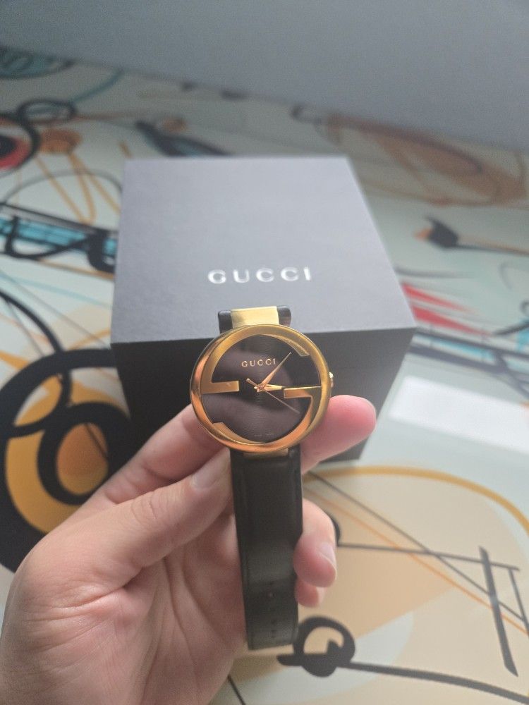 Gucci Interlocking Quartz Watch Men’s 40mm Leather Black Dial Used With Box