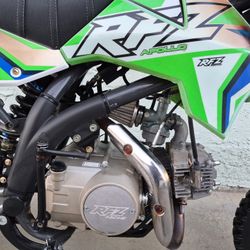 Apollo RFZ 125cc Gas Moto