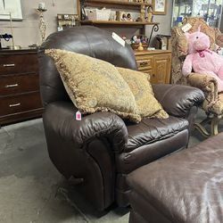Leather Recliner With Foot Rest 