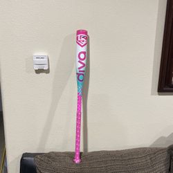 Louisville Diva Softball Baseball Bat.