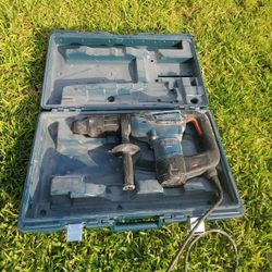 Bosch 12-Amp Rotary Hammer Drill - Model #RH540M