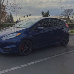 2016 Ford Fiesta Thumbnail