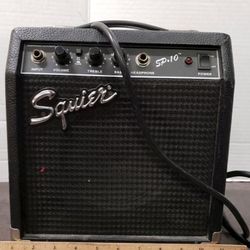 Amplifiers
Fender Squier SP-10 Mini Amp