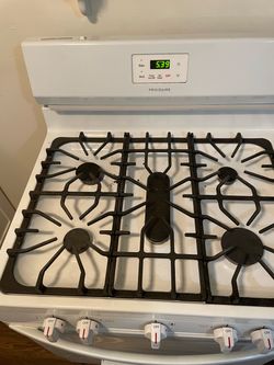 FRIGIDAIRE 5 BURNER GAS STOVE