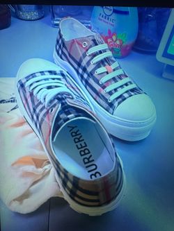 Burberry sneakers new size 10 for men