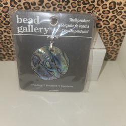 Shell Pendant 🐚NWT🐚  Bead Gallery