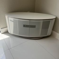  Modern Oval Table with Glass Doors – $50 ✨