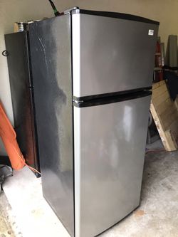 Like new whirlpool fridge