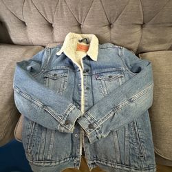 Levi’s Iii Sherpa Trucker Jacket (M)
