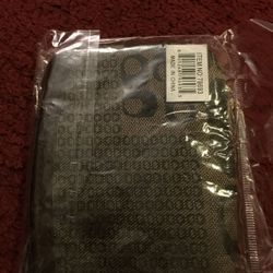 New Women’s wallet .