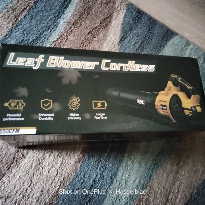  Leaf Cordless Blower 