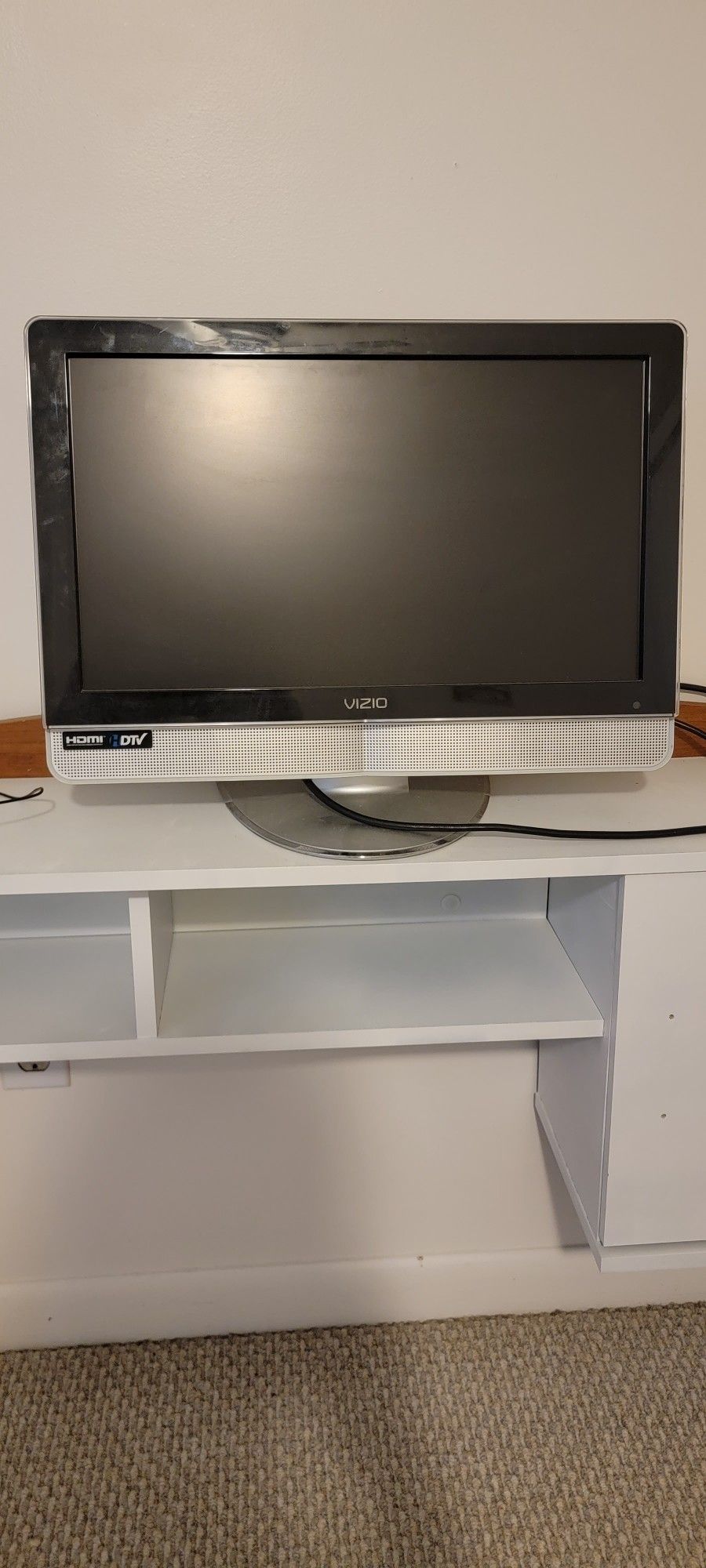 26 Inch Flatscreen TV