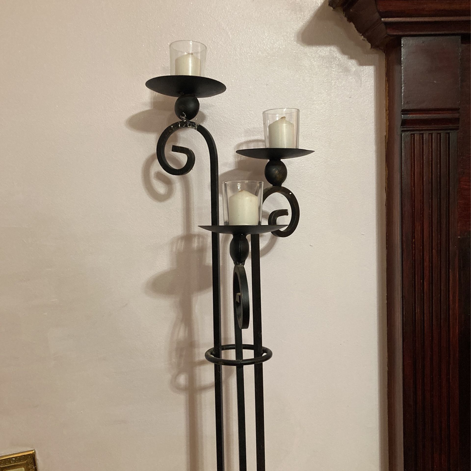 Metal Candle Holder With 3 Votives