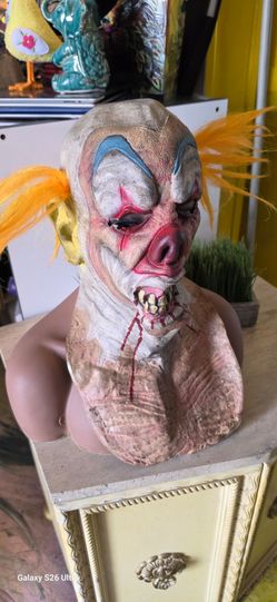 Vintage Scary KILLER CLOWN Latex Full Mask Halloween orange hair used 2007-08