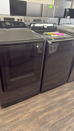 New Samsung Set Washer And Gas Dryer