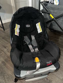 Chicco Bravo KeyFit Sport car seat & base