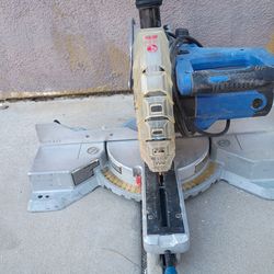 Kobalt Compact 7-1/4-in 10-Amp Single Bevel Sliding Compound Corded Miter Saw