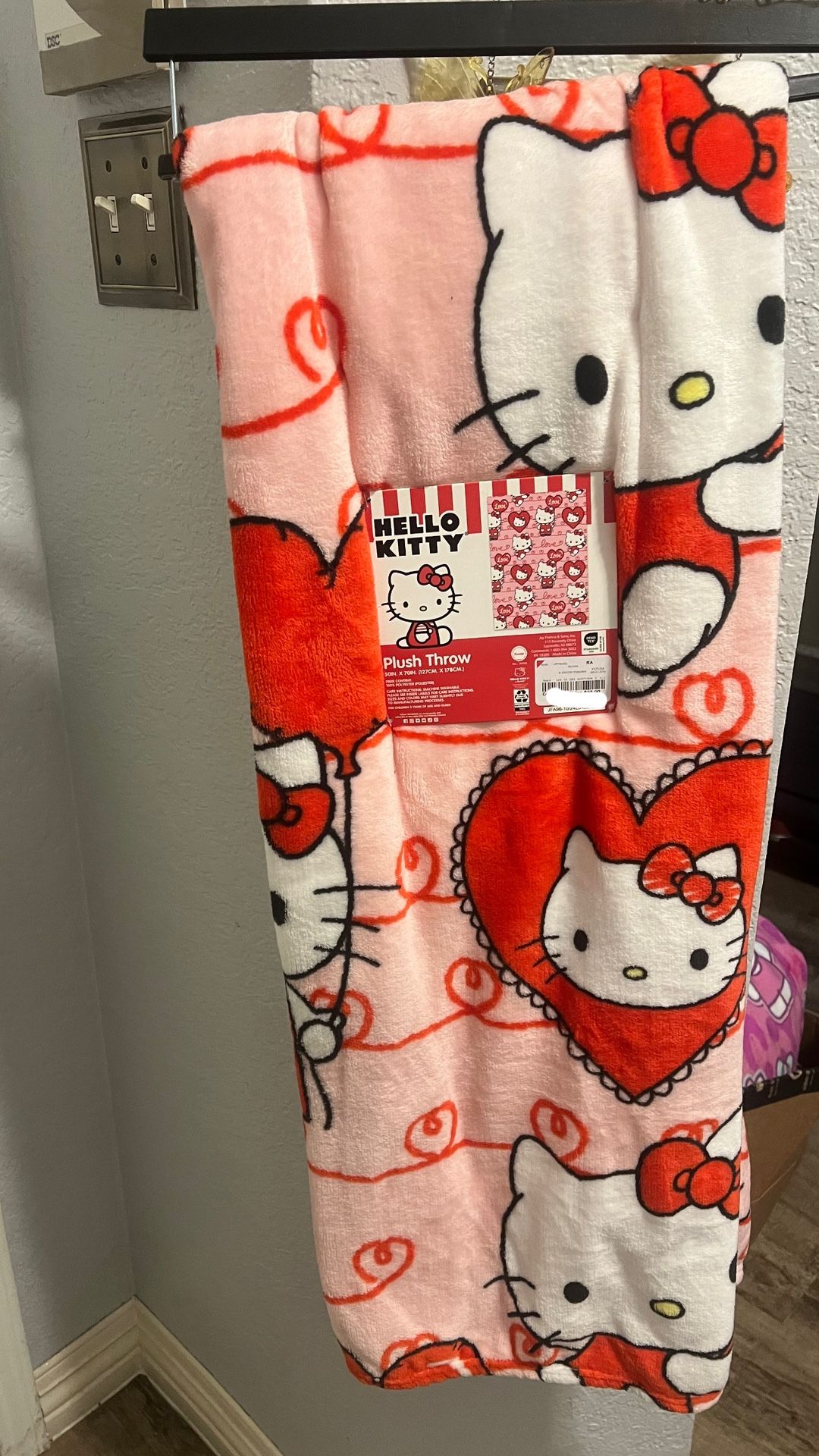 Hello kitty blanket