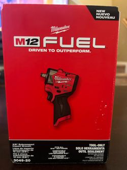 Milwaukee M12 Fuel 3/8” Subcompact Impact Wrench