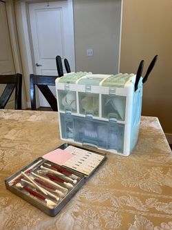 Stocked Wilton And Cake Boss Decorating Kit