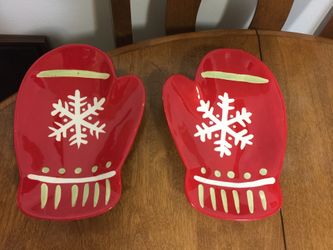 Vintage Hallmark candy mittens holder set Christmas decor