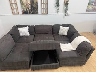 Thomasville Sectional Couch Free Delivery