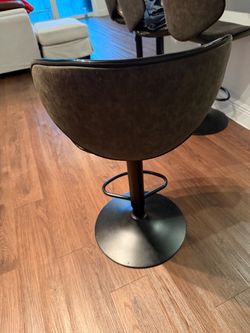 4 leather bar stools