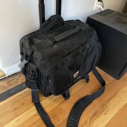 Tamrac 5263 CyberPro Express Rolling Camera Bag