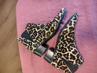 Treasure & Bond Leopard Print Ankle Booties – Women’s Size 11