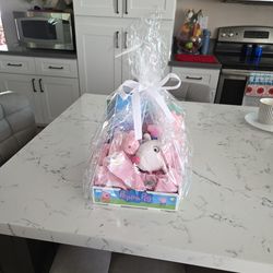 PEPPA PIG EASTER BASKET SEE DESCRIPTION