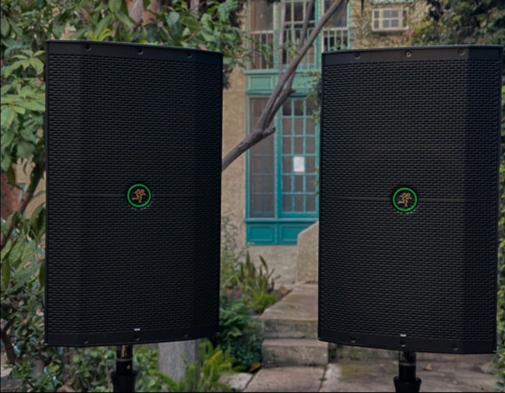 New Inbox Mackie 212XT Thump Speakers 