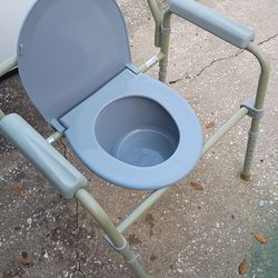 Elderly portable Toilet almost new