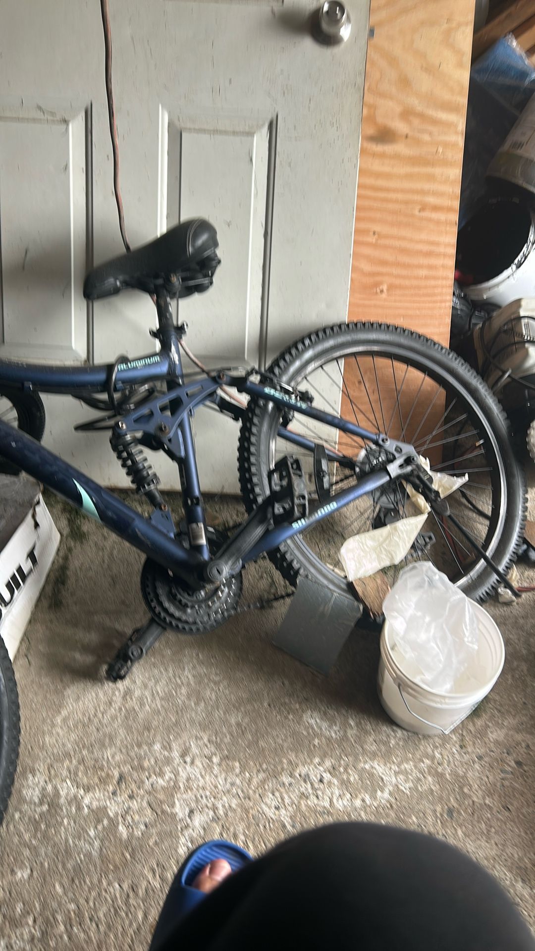 Mounting bike
