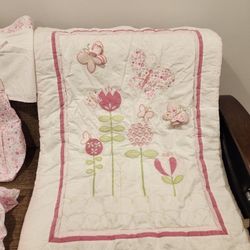  Crib Sheet Set - Excellent Condition -cotton