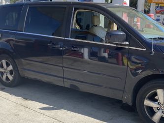 2010 Volkswagen Routan