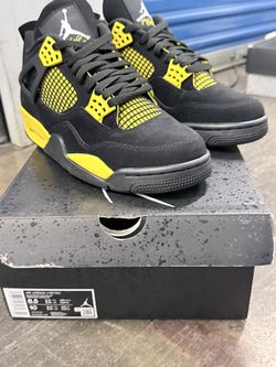 Air Jordan 4 Retro Thunder (2023) Size:8.5