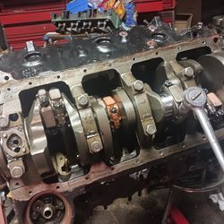 Small block Chevy big block Chevy complete rebuilt motors engine blocks heads cranks custom engine building intake manifolds carburetors high performa