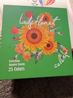 Eyeshadow full of colors