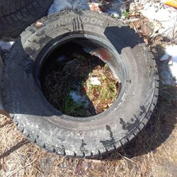 225/  75 R 16  Hankook MDX Brand New 