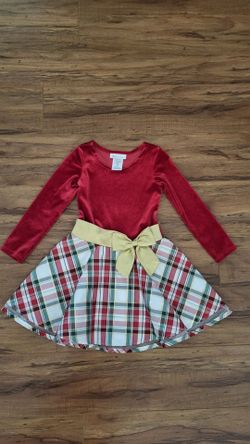 Practically New Girl Dress Size 5t ( Price Firm!)