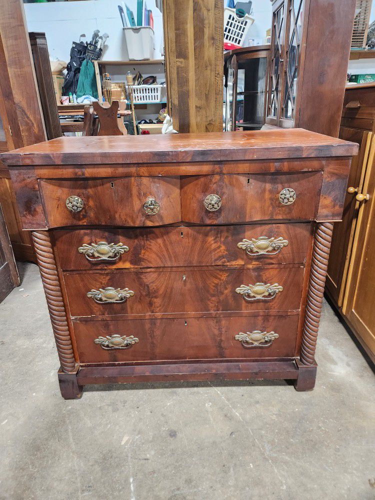 Antique Federal Style Chest of Drawers 