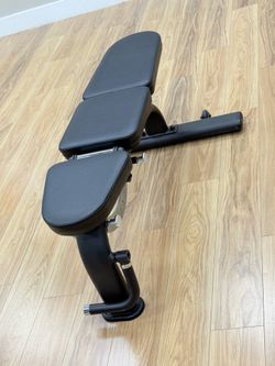 Adjustable Weight Bench
