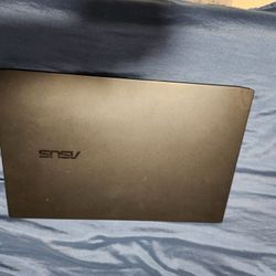 Laptop ASUS OLED RTX3050 Gaming Model Q530VJ (NO PRICE REDUCTION)Intel core i7 - 13620H 2.40 GHZ.
RAM 16 GB.
Nvidia Geforce RTX Studio
Display OLED 15