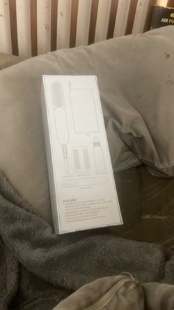This is an Aberlite EDC Beard and Hair Straightener Brush